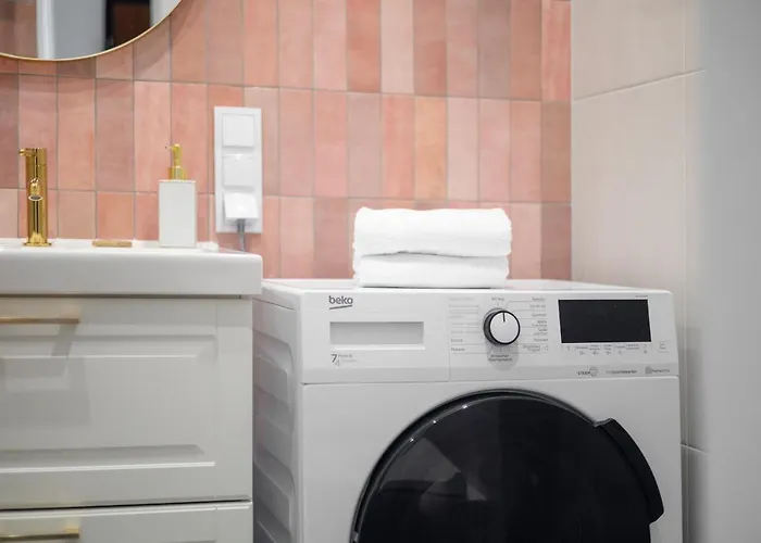 Burakowska Pastel Elegant By Bookinghost Apartman