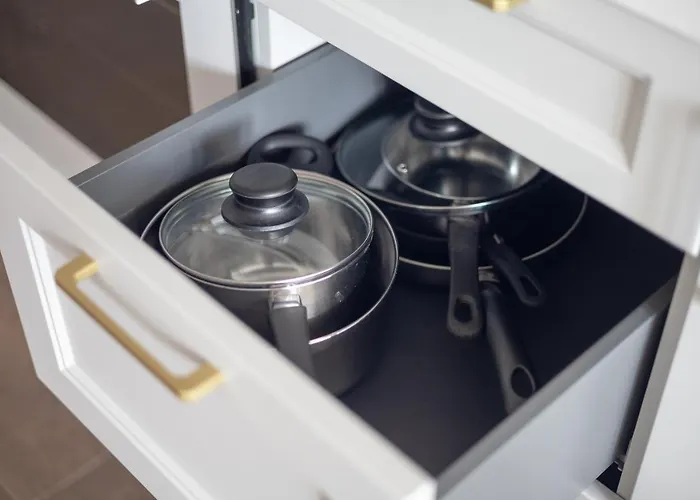 Burakowska Pastel Elegant By Bookinghost Varsó