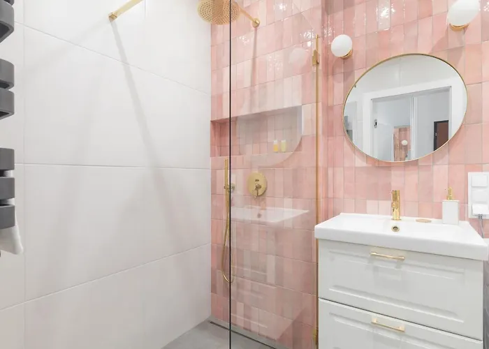 Burakowska Pastel Elegant By Bookinghost Apartman